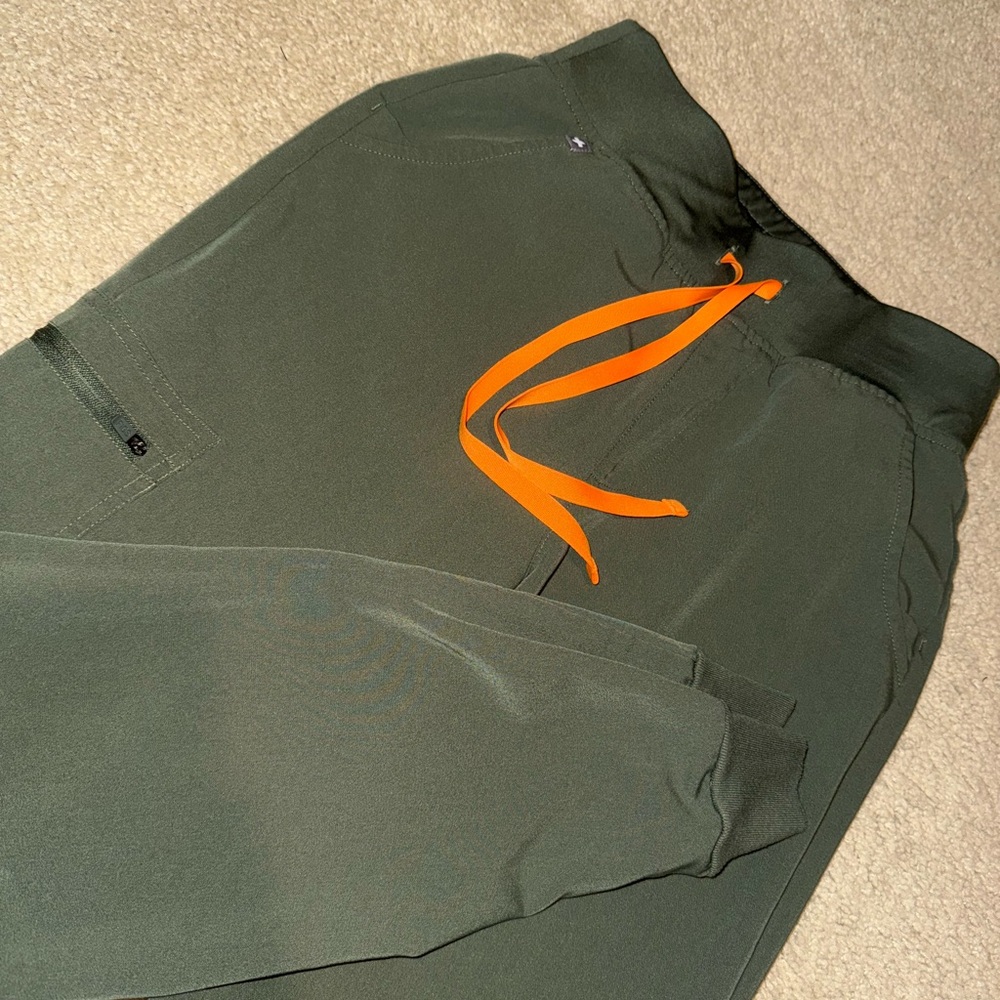 Figs moss women jogger scrub pants high waisted size small!!!! - Picture 4 of 4